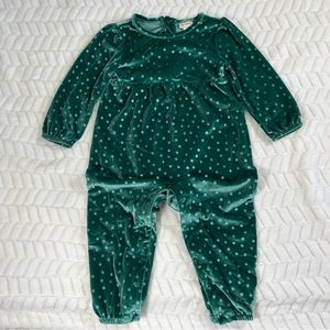 ***$8 BUNDLE*** Cat & Jack Baby Girls Green w/ Dot Velour Jumpsuit.